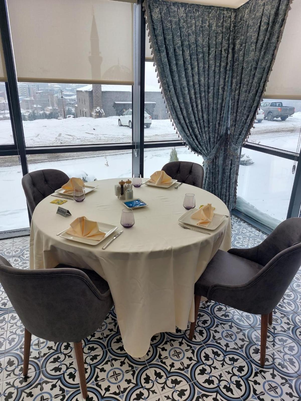 Ve Hotels Beylerbeyi Sarayi Kars Buitenkant foto